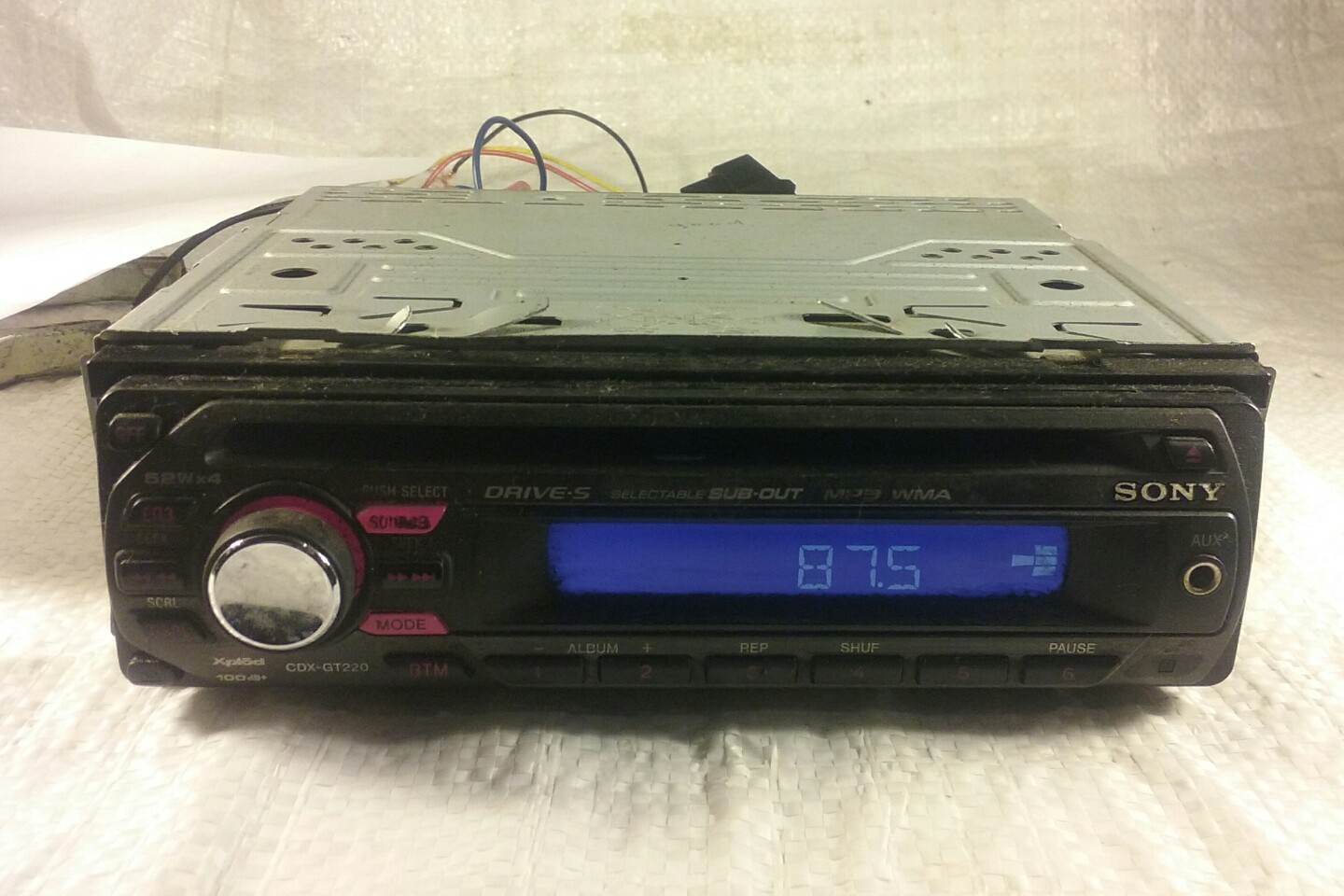 Sony CDX GT220 CD Player In Dash Receiver